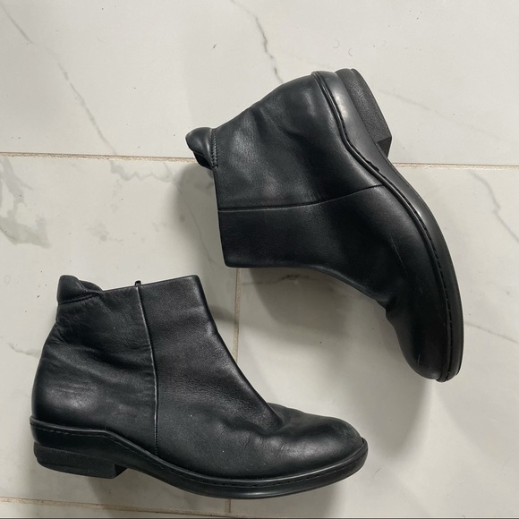 David Tate Black Leather Ankle Boot - Picture 1 of 6